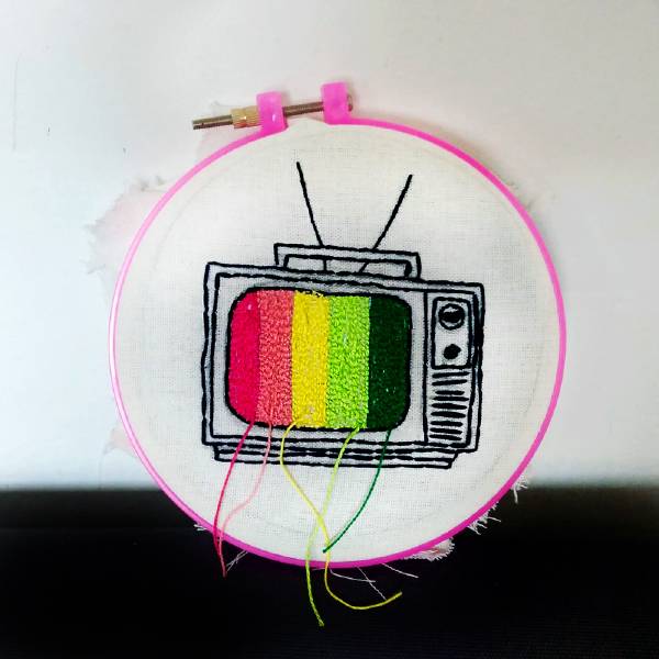  televisore ricamato a mano punchneedle